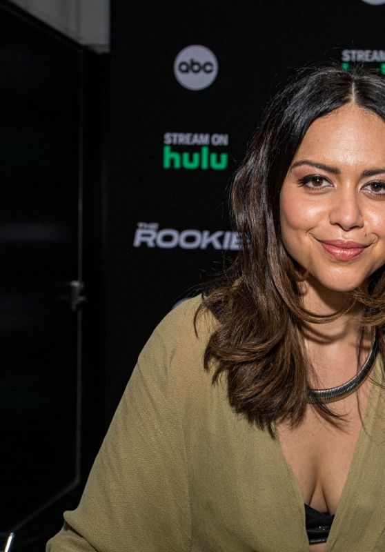 Alyssa Diaz -“The Rookie” Autograph Signing in San Diego 07-27-2024 ...