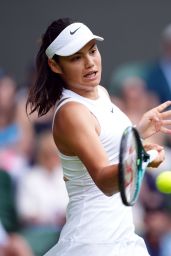 Emma Raducanu vs Renata Zarazua at Wimbledon 2024