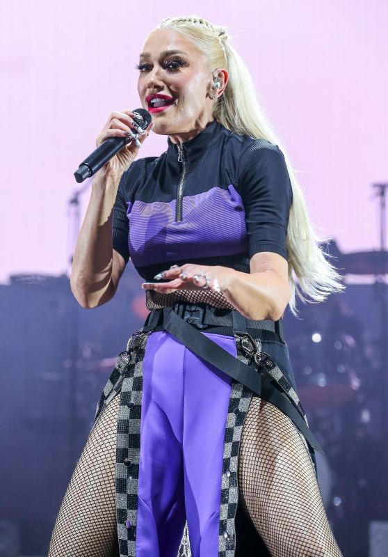 Gwen Stefani - Cali Vibes Festival In Long Beach 02-17-2024 • Celebmafia