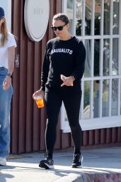 Jennifer Garner Out in Los Angeles 07-26-2024