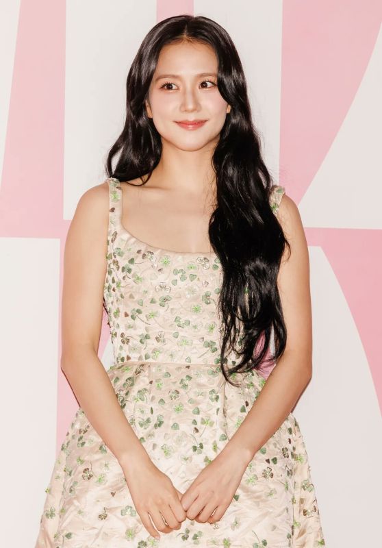 Jisoo - Attends the Opening for Christian Dior