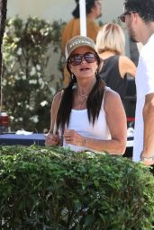 Kyle Richards With Daughter Portia and Alexia at the Farmer Market 07-28-2024