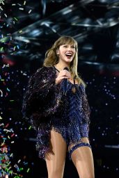 Taylor Swift Performs at The Eras Tour in Amsterdam 07-04-2024 (more ...