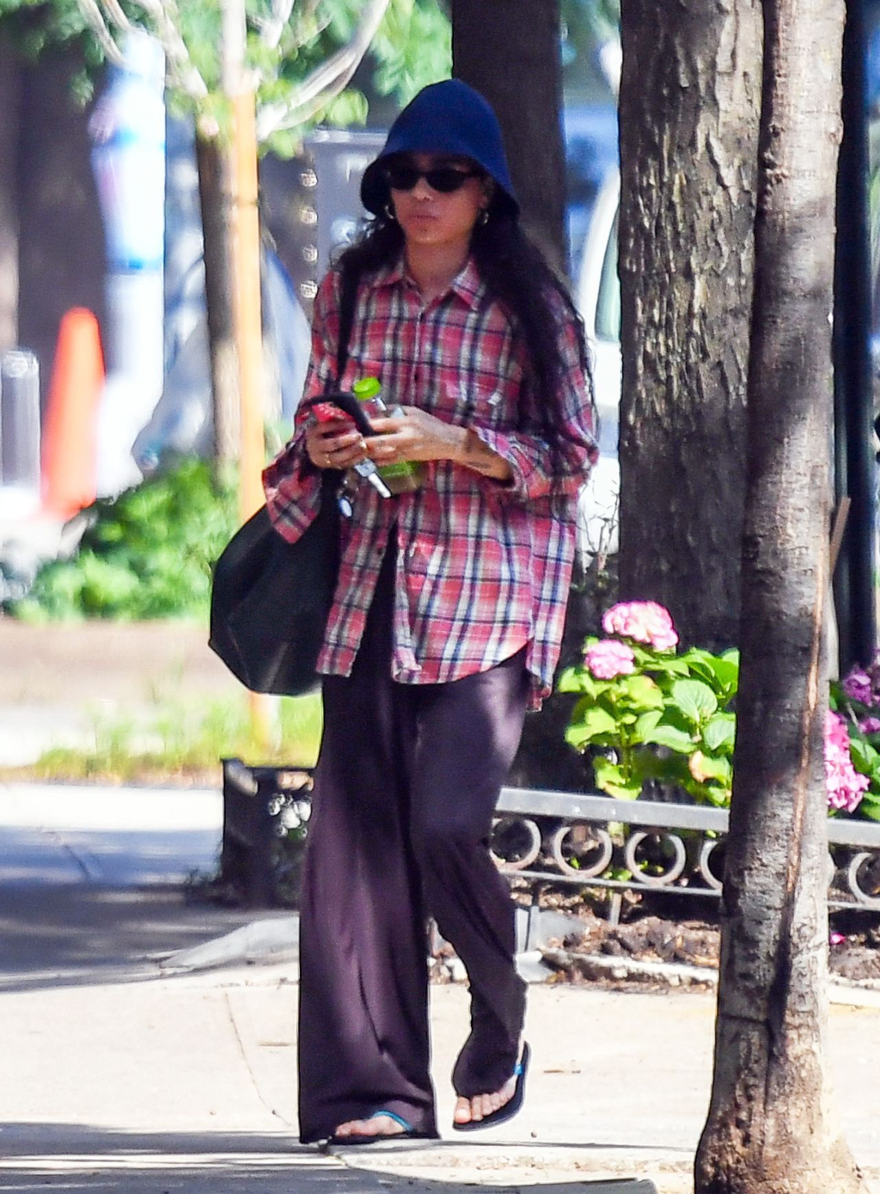 Zoe Kravitz in Casual Outfit in New York 07-06-2024 • CelebMafia