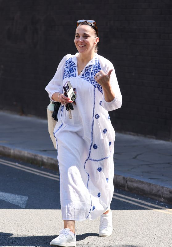 Amanda Abbington Arrives for Theatre Rehearsals in London 07-30-2024 ...