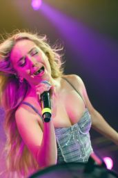 Ana Mena Performs at the Jardins de Terramar CaixaBank Presenting Bellodrama Tour in Spain 08-06-2024