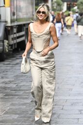 Ashley Roberts Leaving Global Studios in London 08-08-2024