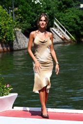 Clara Soccini - Photoshoot in Venice 08-28-2024