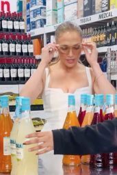 Jennifer Lopez Shopping at a Hamptons Liquor Store 07-31-2024