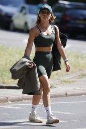 Jowita Przystal Showing of Her Toned Abs as she Arrives at the Studio in London 08-09-2024