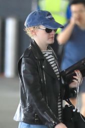 Julia Garner Arriving to Airport in LA 08-05-2024