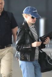 Julia Garner Arriving to Airport in LA 08-05-2024