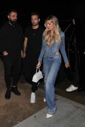 Kate Cassidy Arriving at Her Hotel in Santa Monica 08-09-2024