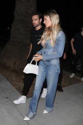 Kate Cassidy Arriving at Her Hotel in Santa Monica 08-09-2024