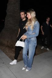 Kate Cassidy Arriving at Her Hotel in Santa Monica 08-09-2024
