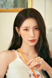 Miyeon (G-IDLE) - WAKEMAKE Photoshoot August 2024