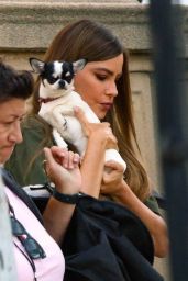 Sofia Vergara Leaves the 