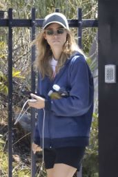 Suki Waterhouse Waits for an Uber Car 08-27-2024
