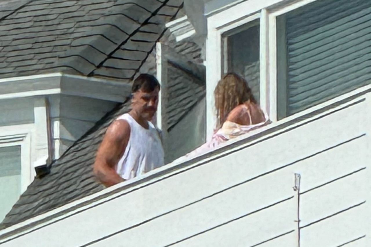 Taylor Swift and Travis Kelce at Rhode Island Beach House 08-24-2024 ...