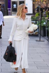  Amanda Holden