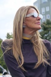 Anna Dello Russo Makes a Statement at Milan Fashion Week 09-17-2024