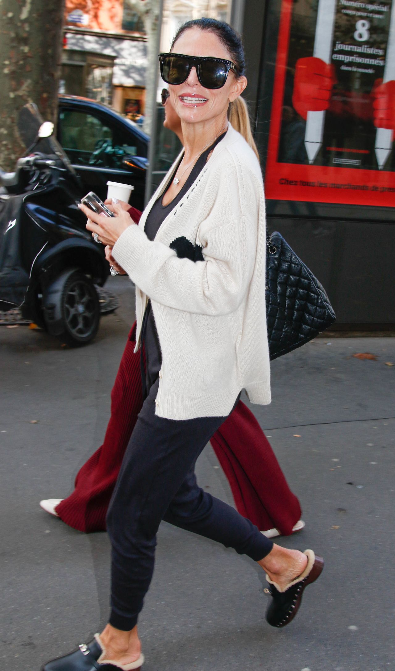 Bethenny Frankel Leaves Hotel During Paris Fashion Week 09232024