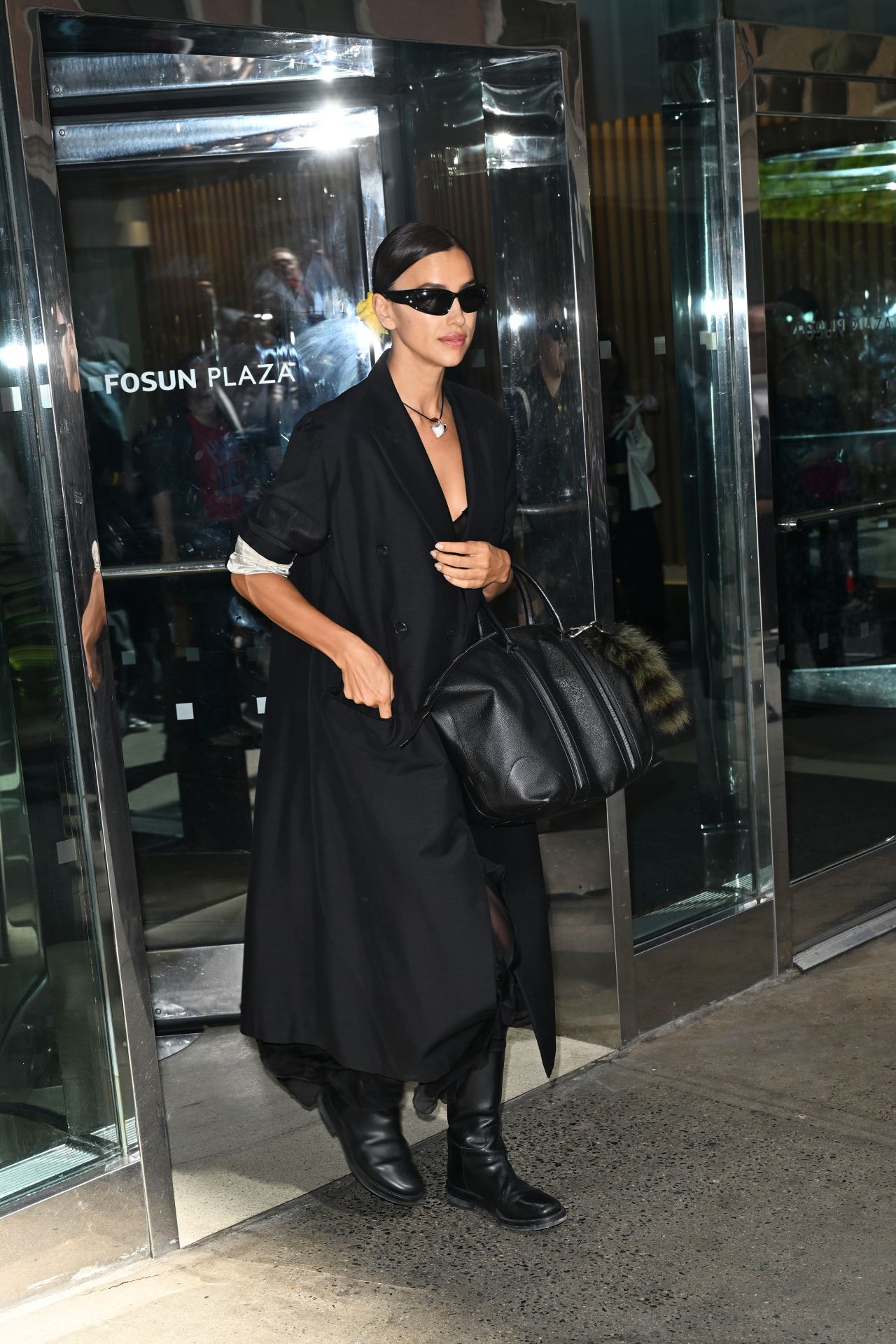 Irina Shayk Arrives at Carolina Herrera Fashion Show During NYFW 0909