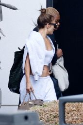 Jennifer Lopez Flaunts Toned Abs in LA: Fashion Icon