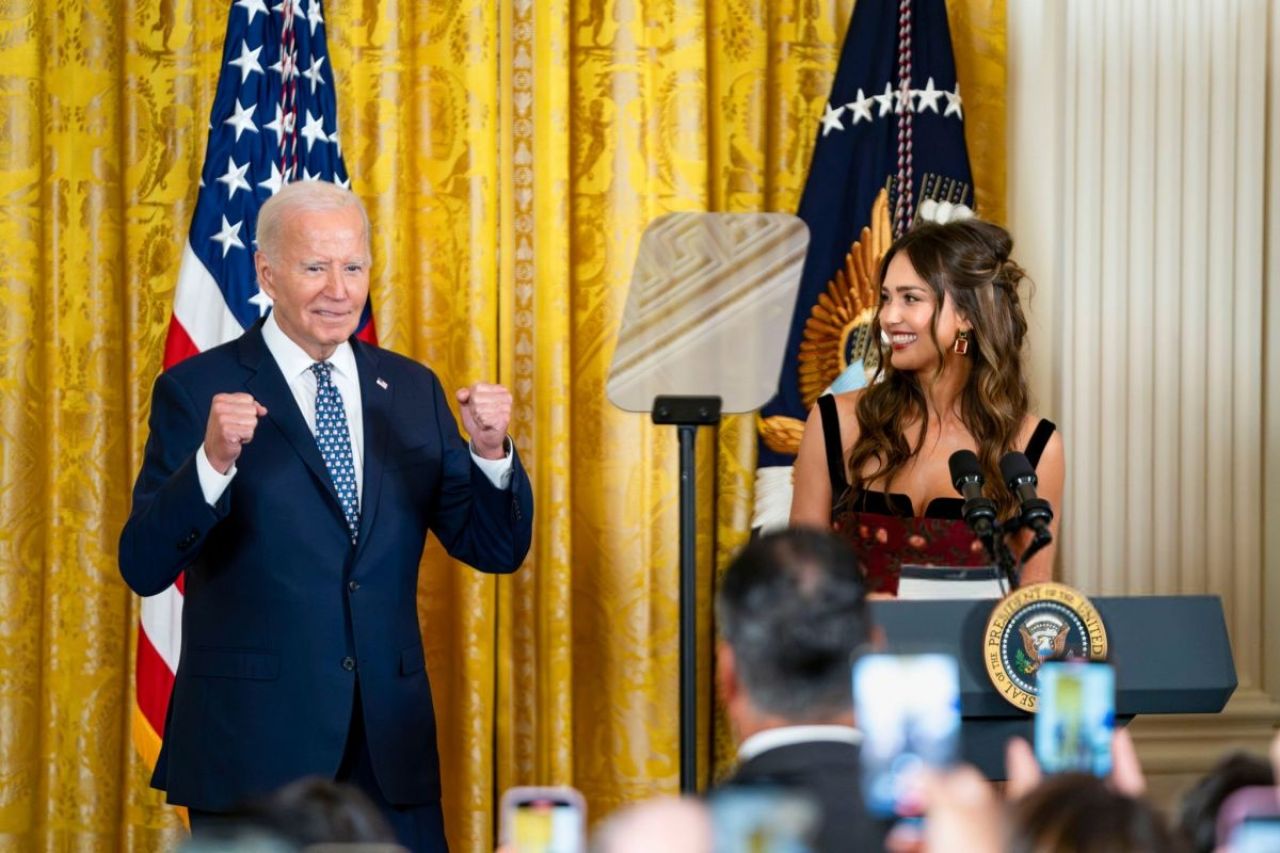 Jessica Alba Celebrates Hispanic Heritage Month in Washington DC 0918