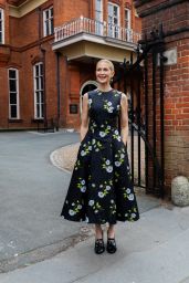 Kelly Rutherford Attends Emilia Wickstead Fashion Show During London Fashion Week