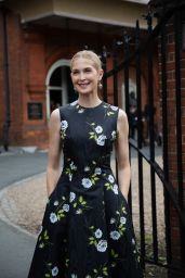 Kelly Rutherford Attends Emilia Wickstead Fashion Show During London Fashion Week