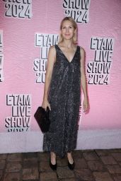 Kelly Rutherford Glows at PFW Etam Photocall (09-24-2024)