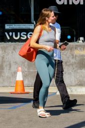 Kristen Bell Stepping Into a nail salon in Silver Lake 09-07-2024