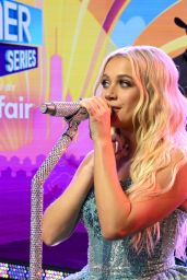 Megan Moroney Performs at GMA 08-30-2024