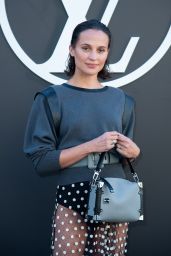 Alicia Vikander at Louis Vuitton SS25 Runway in Paris 10-01-2024