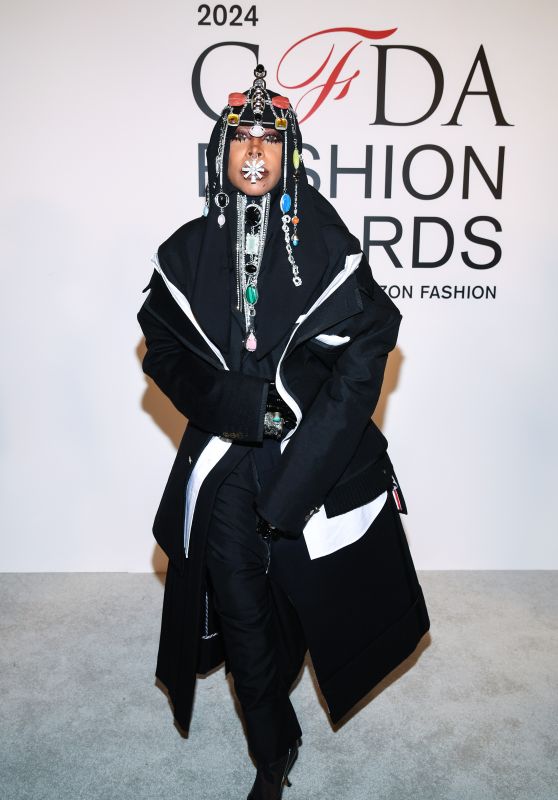 Erykah Badu Sparks with Soulful Style at CFDA Awards in NYC [10-28-2024]