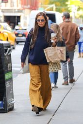 Fresh from Italy, Katie Holmes Revels in Morning Coffee in NYC before Returning to Broadway Stage [27-10-2024]