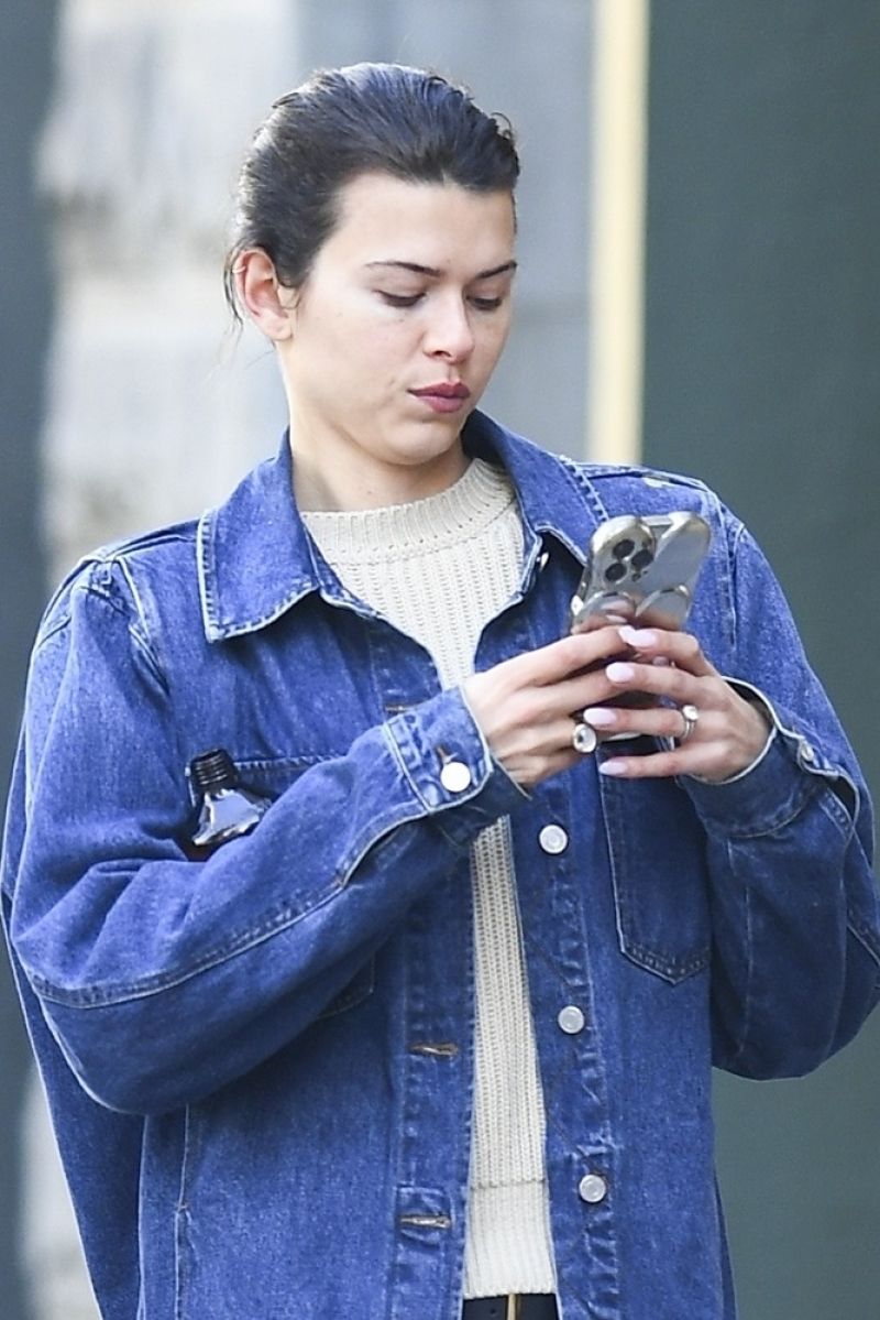 Georgia Fowler Strides Down New York Streets [10-26-2024] • CelebMafia