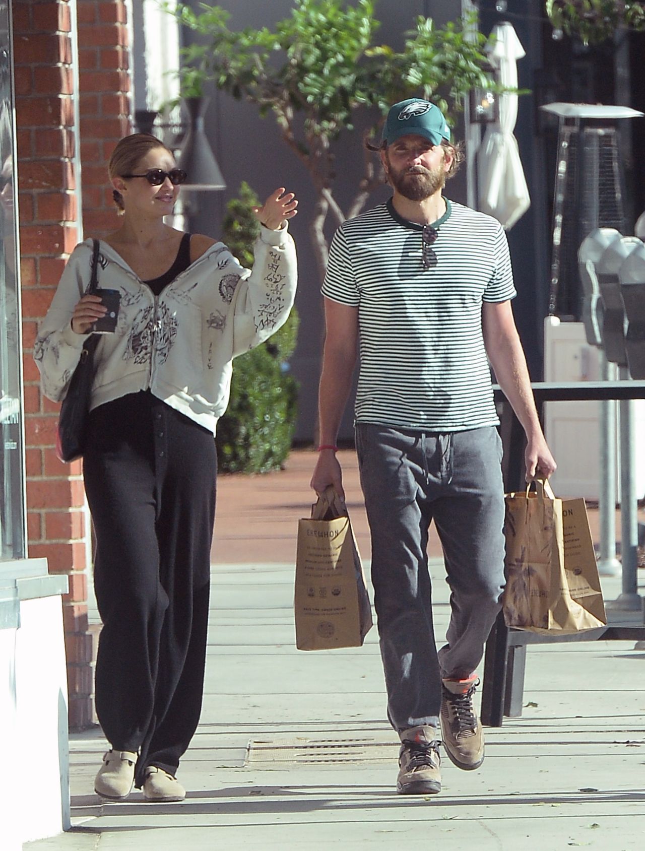 gigi-hadid-masters-effortless-off-duty-style-during-la-grocery-run-10-21-2024-3.jpg (1280×1689)