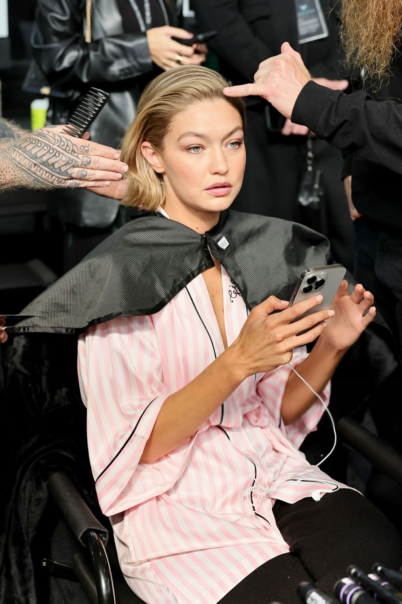 Gigi Hadid Shines as She Returns to the Victoria's Secret Runway 1015