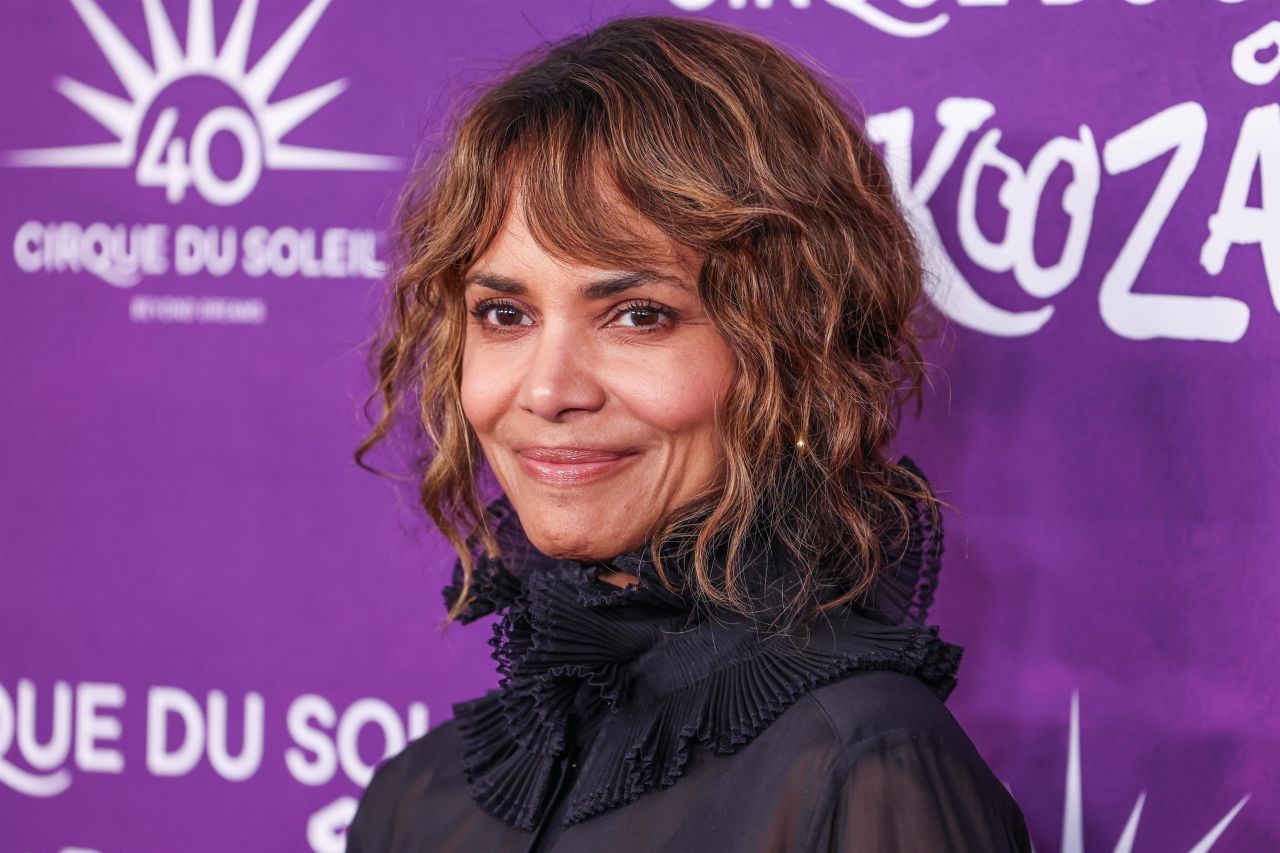 Halle Berry Graces 'KOOZA' Premiere at Santa Monica Pier • CelebMafia