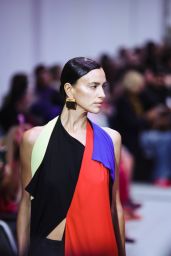 Irina Shayk Sizzles at Missoni SS2025 MFW