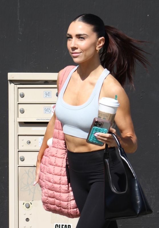 Jenna Johnson in Rehearsals for Dancing With The Stars at LA Studio [10-25-2024]