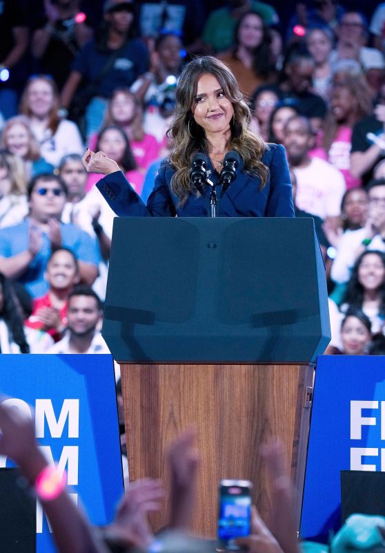 Jessica Alba Supports Kamala Harris in Houston Rally [10-25-2024]