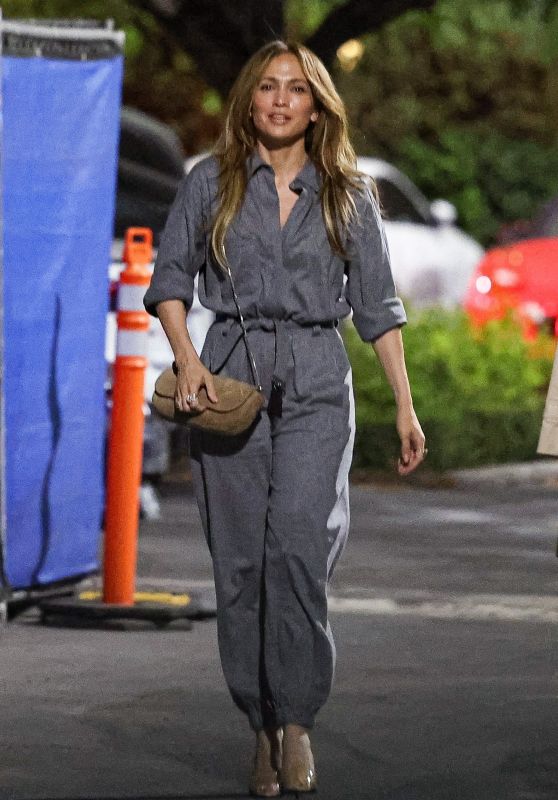 JLo’s Effortless Elegance: Gray Jumpsuit Steals Spotlight at Brentwood Event