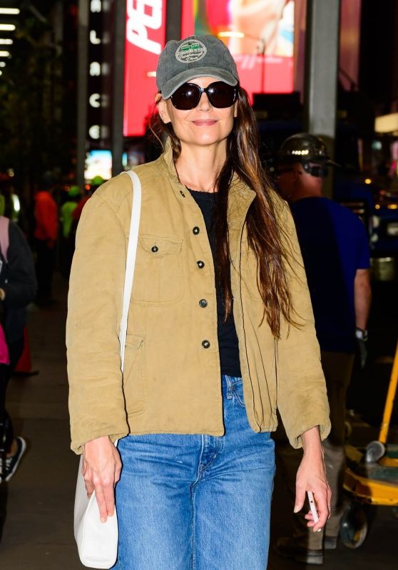 Katie Holmes Radiates Joy at Broadway