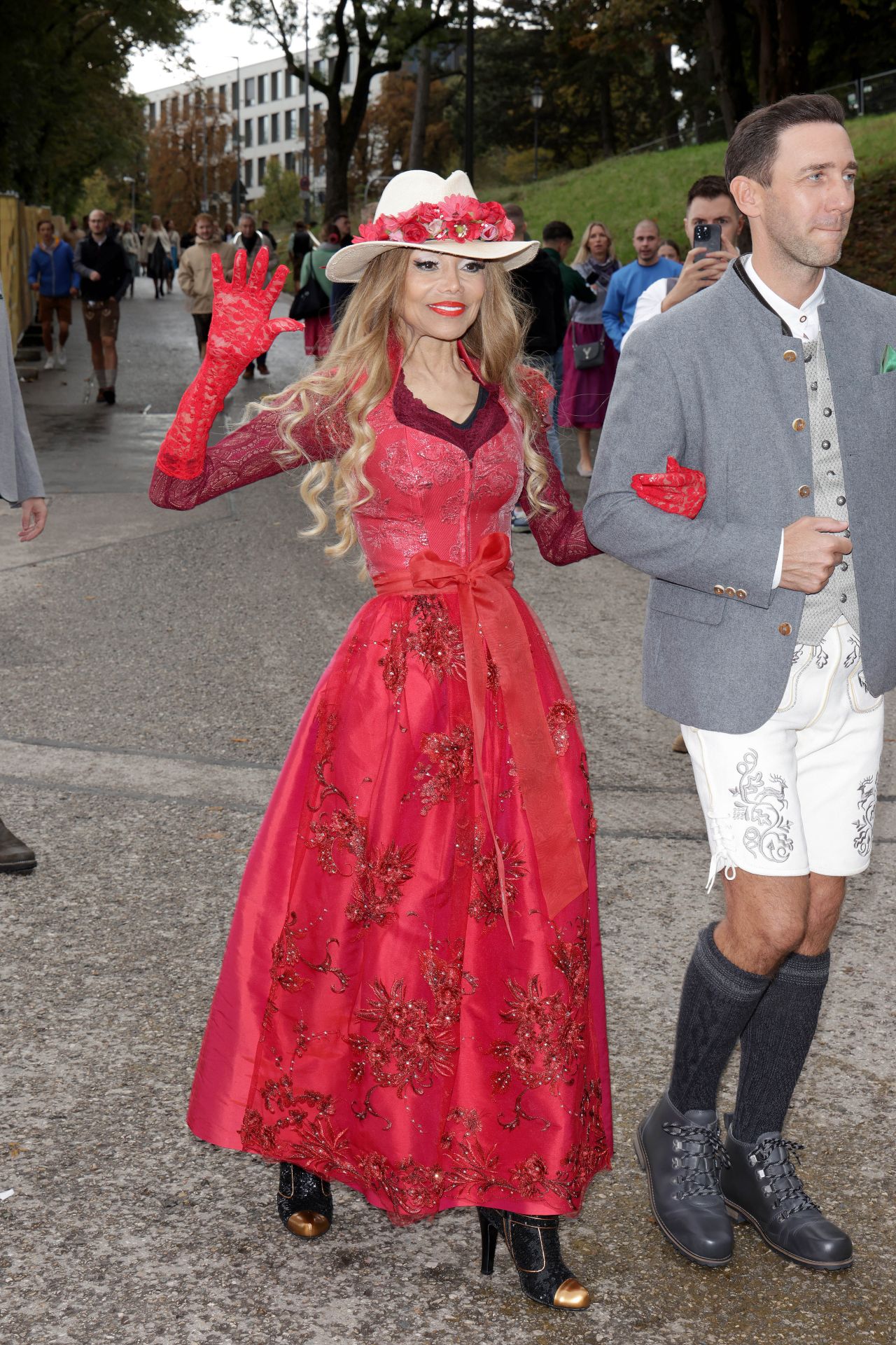 La Toya Jackson Celebrates Oktoberfest with Traditional Flair in Munich