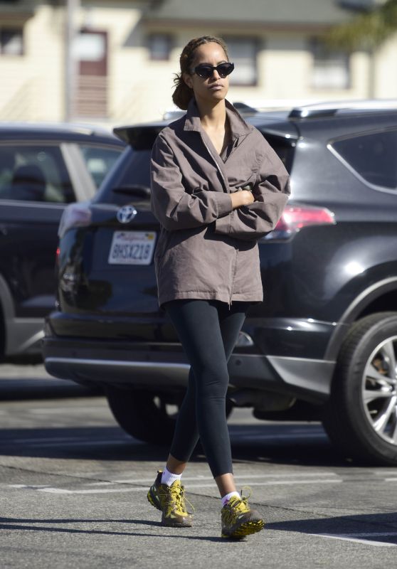 Malia Obama Embraces Natural Beauty During Casual Whole Foods Trip in LA [10-21-2024]