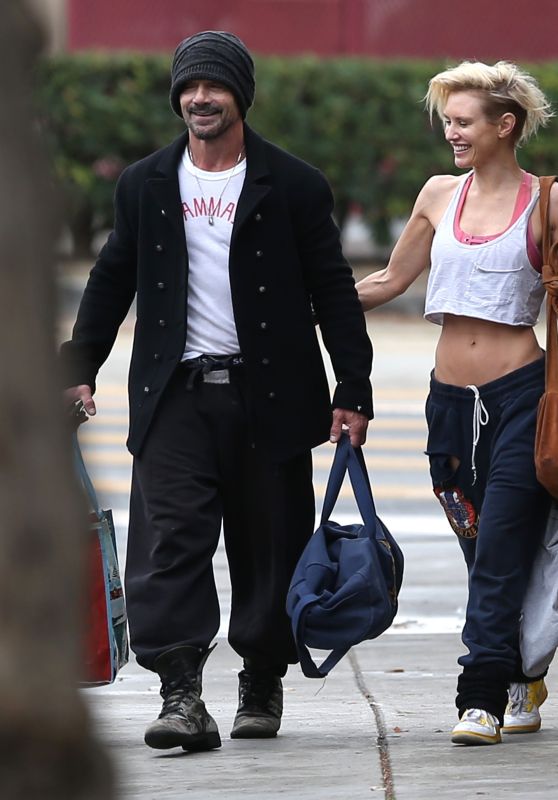 Nicky Whelan Sweats It Out in LA Boxing Gym [01-26-2021]