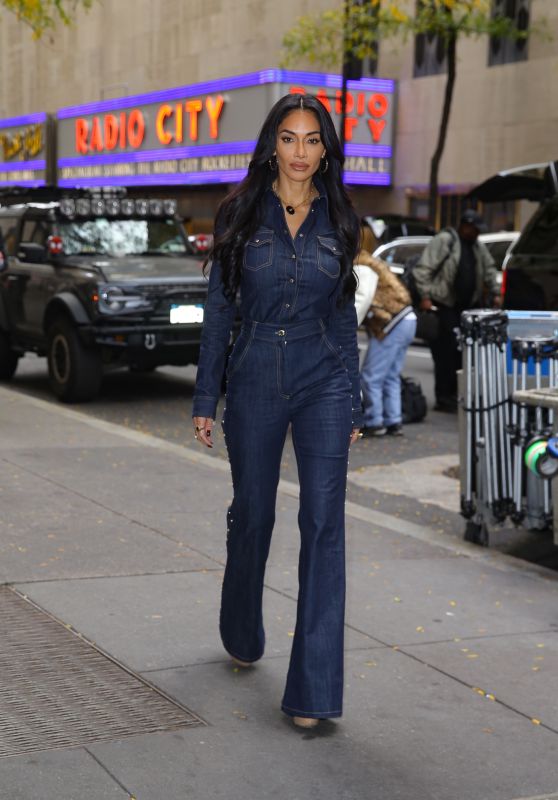 Nicole Scherzinger Serves Denim Drama During NYC Dinner Outing